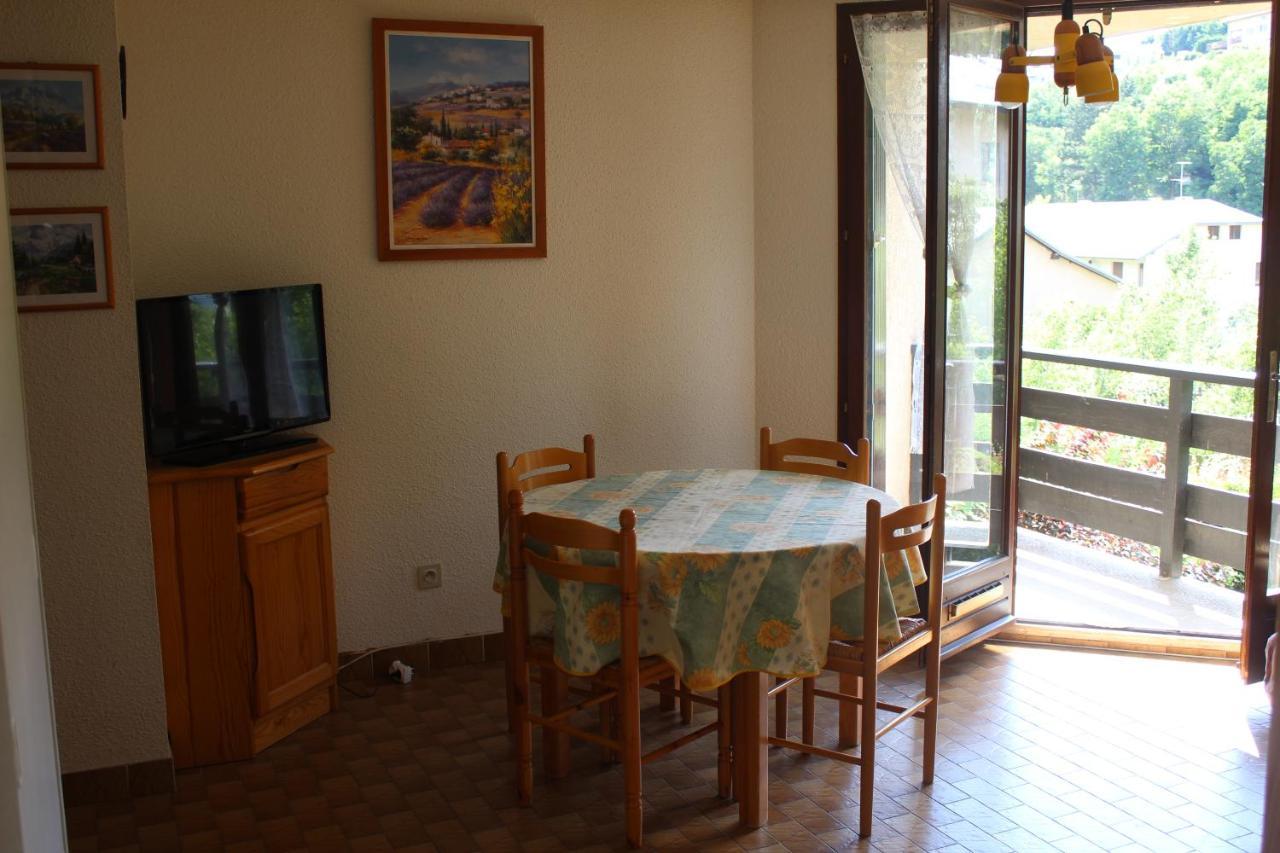 Appartement au calme, à deux pas du plan d eau Embrun Exterior foto